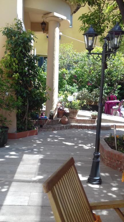 Villa La Clemente Мантон Екстер'єр фото